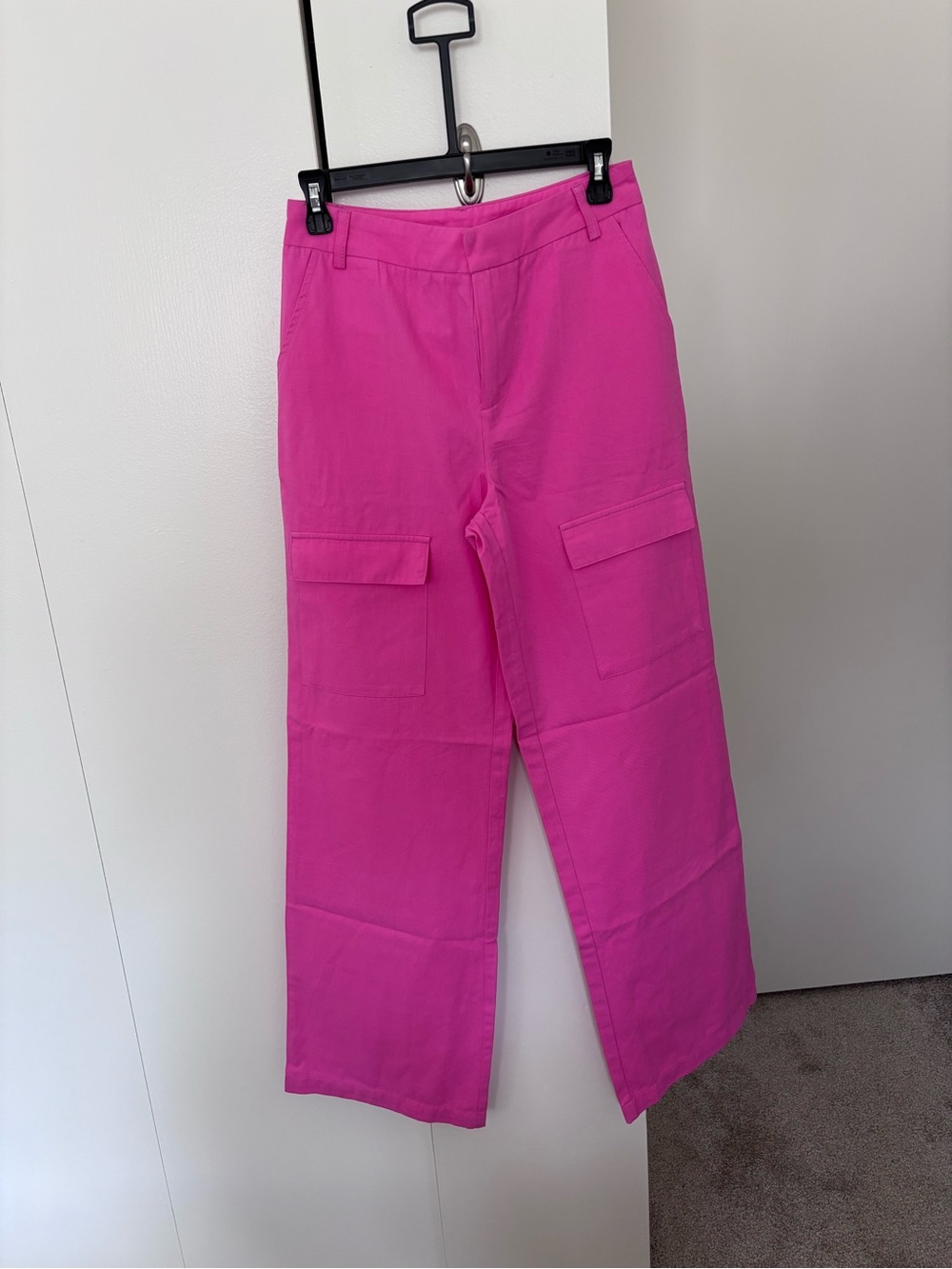 High-Rise Wide Leg Cargo Pants - Pink